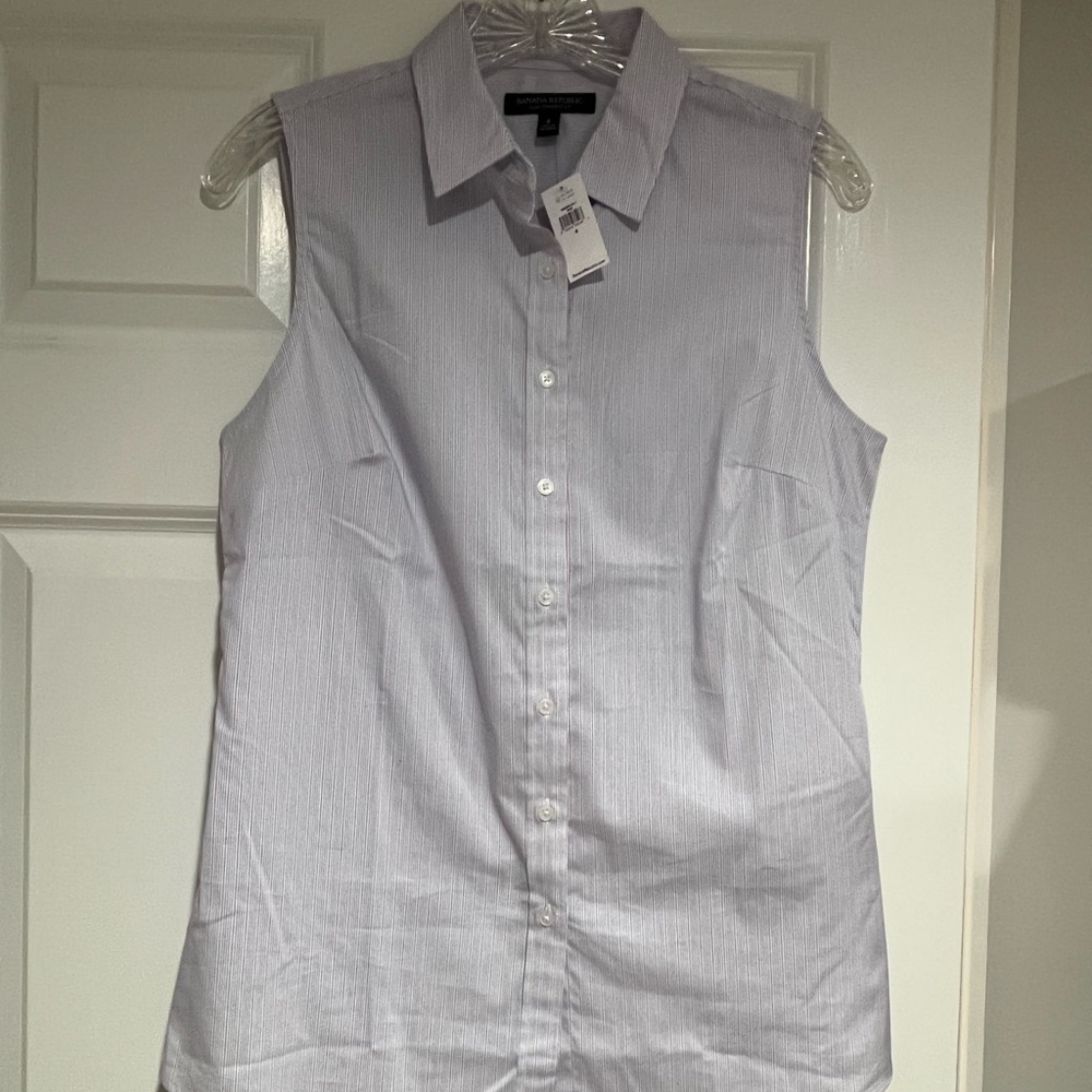 NWT Banana Republic Tailor Fit Sleeveless Top Size 6